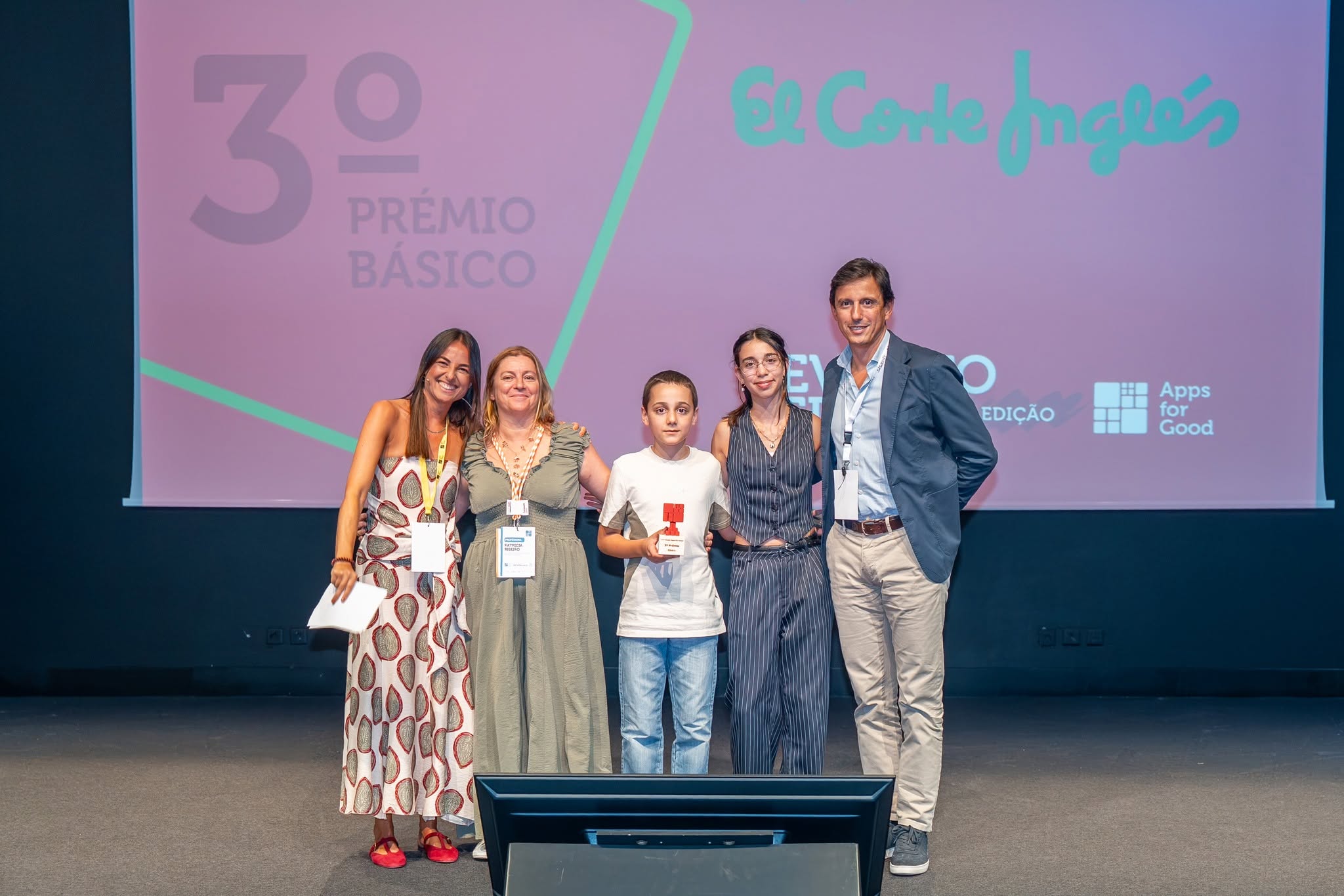 PeTech conquista o 3.º prémio nacional no Apps for Good!